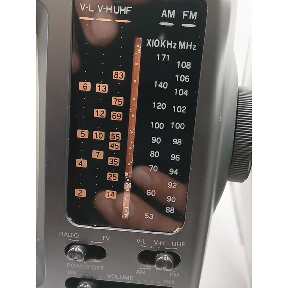 Vintage GPX Portable 5 Inch B/W CRT Retro Gaming TV & AM/FM Radio Works Great - Picture 8 of 16